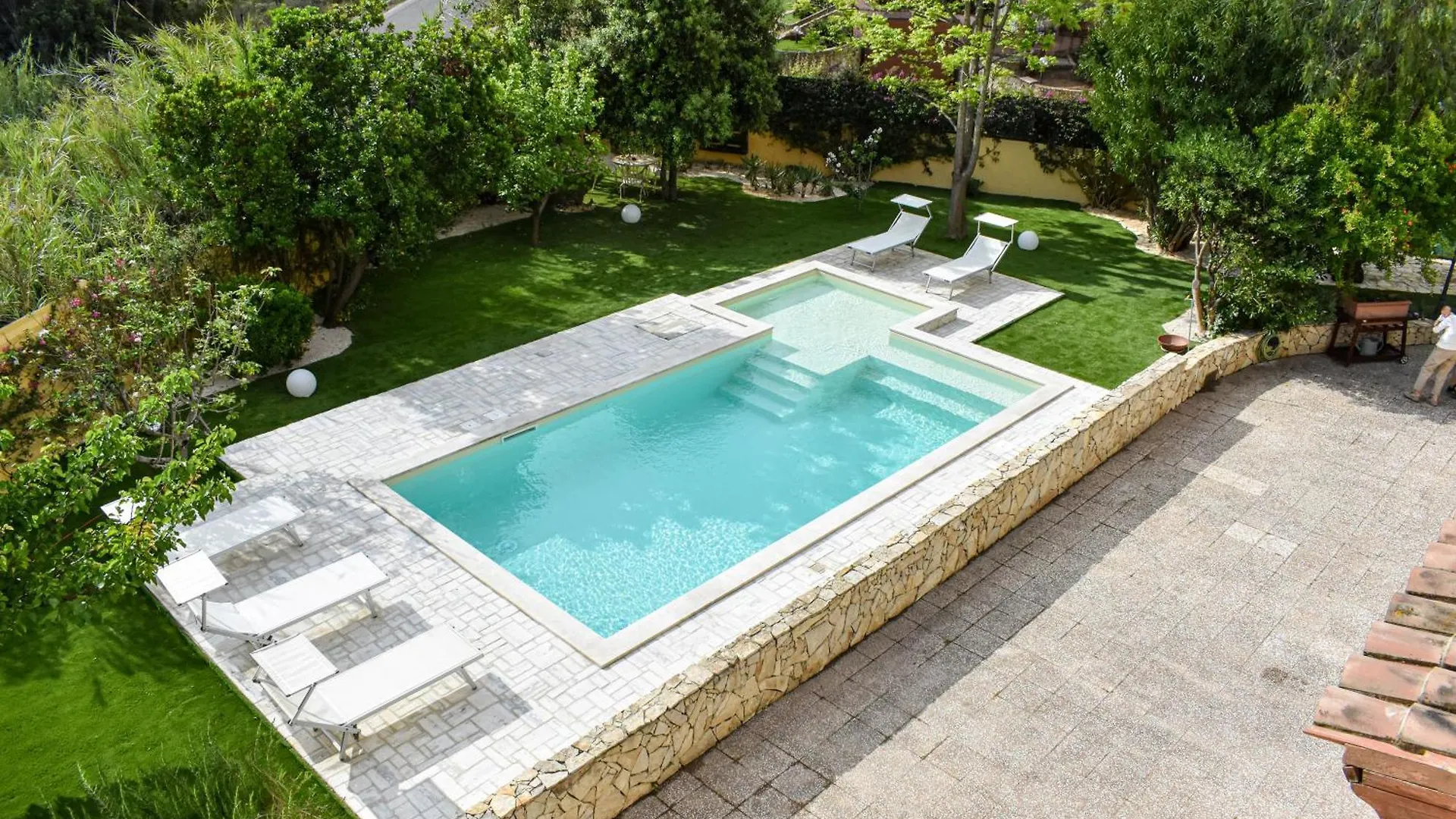 Poggio dei Pini La Villa Incantata לינה וארוחת בוקר